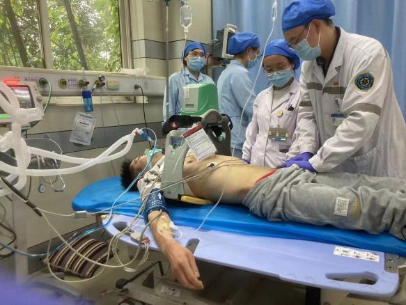 对于突发心脏骤停患者抢救的黄金时间，何从把握